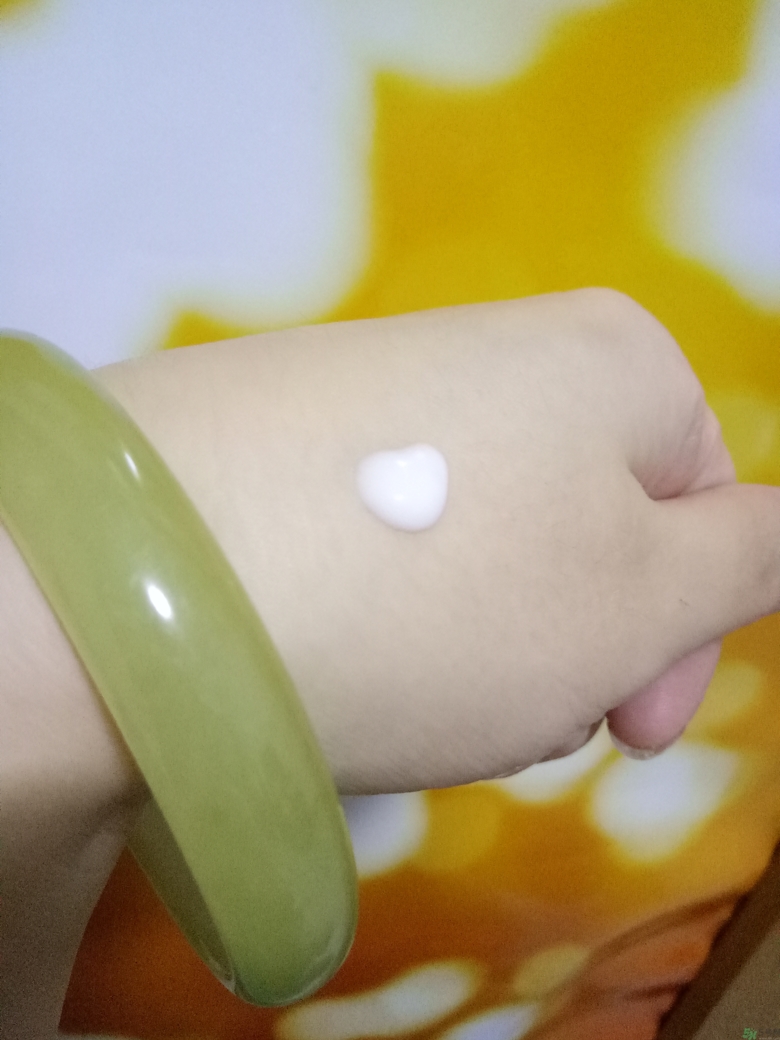 相宜本草紅景天小紅瓶怎么樣? 相宜本草紅景天小紅瓶怎么樣?