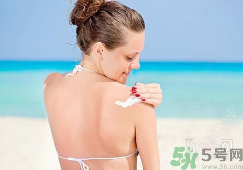 在室內(nèi)要涂防曬霜嗎？在室內(nèi)不涂防曬霜可以嗎？