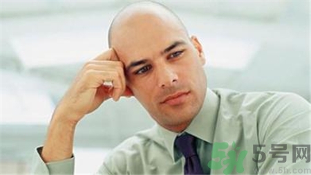 每天掉發(fā)多少算正常?秋季掉發(fā)嚴(yán)重怎么辦? 每天掉發(fā)多少算正常?秋季掉發(fā)嚴(yán)重怎么辦?