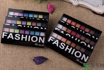 眼影里面的亮粉有害嗎？眼影里有滑石粉有害嗎？