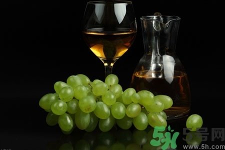 紅酒開瓶器怎么用？沒有開瓶器怎么開紅酒？