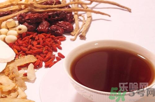 黃芪當(dāng)歸可以泡水喝嗎？黃芪當(dāng)歸泡水喝有什么功效？