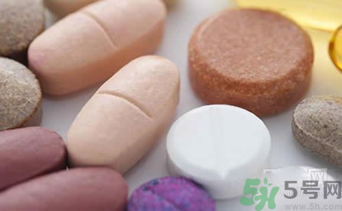 鈣片和維生素c可以一起吃嗎？鈣片和維生素一起吃好不好？