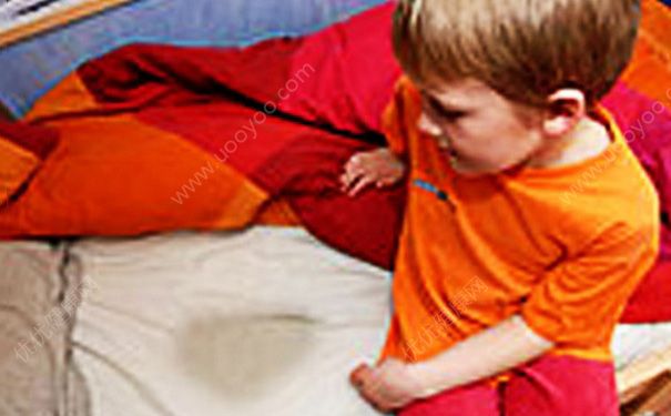 15歲男孩為什么會(huì)尿床？15歲男孩尿床怎么治療？