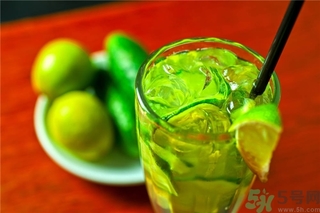 蔬菜汁怎么做給寶寶吃？蔬菜汁什么時候喝最好？