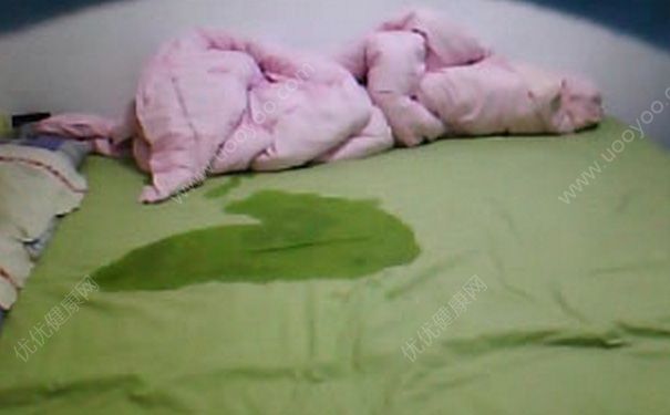 15歲男孩為什么會(huì)尿床？15歲男孩尿床怎么治療？
