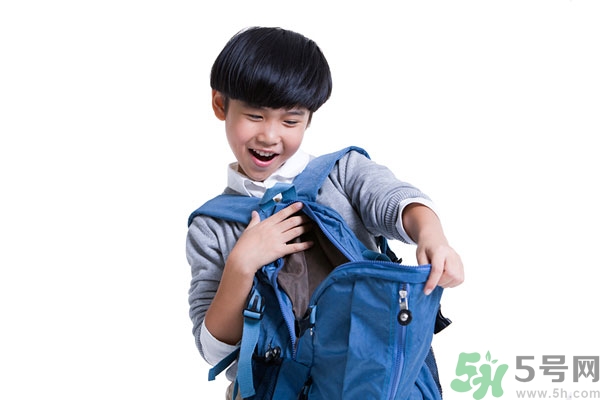 15歲男孩的標準身高應(yīng)該多高？15歲男孩的標準身高體重