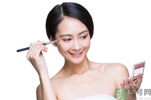 眼影干了怎么辦？眼影保質期一般多久？