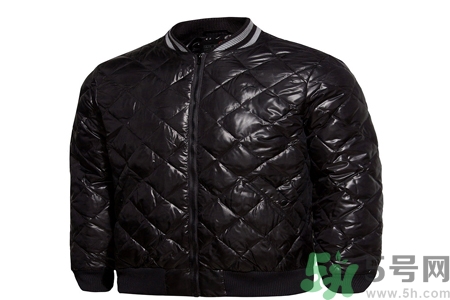 羽絨服日常如何保養(yǎng)？羽絨服局部清潔的方法有哪些？