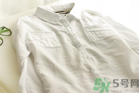 白衣服被染色怎么辦？衣服染色去除小竅門