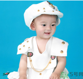 寶寶屁股上長小紅疙瘩是怎么回事？寶寶屁股上長小紅疙瘩怎么辦?