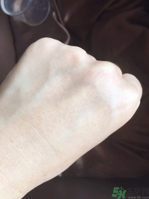 hr赫蓮娜小綠瓶怎么用?hr赫蓮娜小綠瓶使用方法 hr赫蓮娜小綠瓶怎么用?hr赫蓮娜小綠瓶使用方法