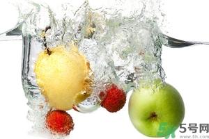 蘋果和梨子可以一起榨汁嗎？蘋果和梨子可以一起吃嗎？