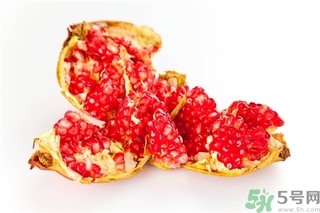 石榴里面白色的能吃嗎？石榴里面的籽可以吃嗎？