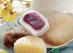 冰皮月餅和普通月餅?zāi)膫€(gè)好吃? 冰皮月餅和普通月餅?zāi)膫€(gè)好吃?