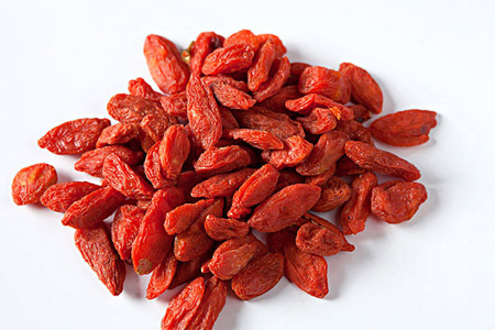 枸杞泡酒的配方是什么？枸杞泡酒需注意什么？