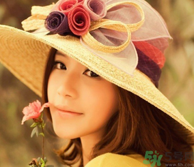 素顏霜適合哪個(gè)年齡段？素顏霜適合多大年齡？