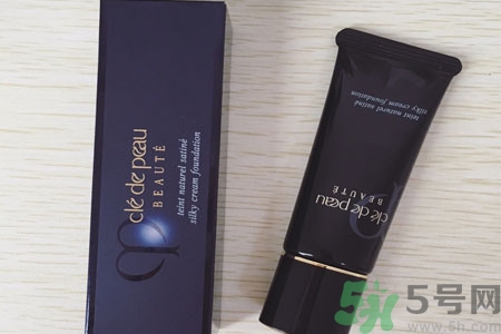 cpb新旋轉亮潤粉霜怎么樣？cpb新旋轉亮潤粉霜好用嗎？