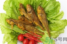 小黃魚可以和葡萄一起吃嗎?小黃魚和葡萄一起吃會怎么樣? 小黃魚可以和葡萄一起吃嗎?小黃魚和葡萄一起吃會怎么樣?