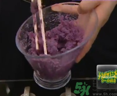 水晶月餅用的什么粉？水晶月餅的做法及配方