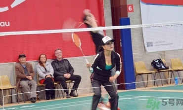 打羽毛球有什么好處？打羽毛球有什么壞處？