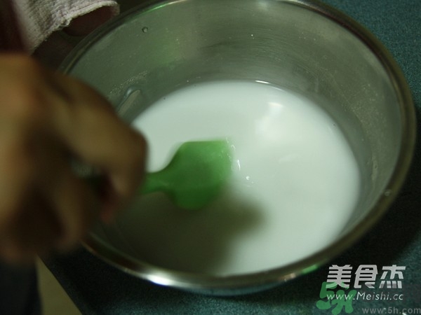 水晶月餅用的什么粉？水晶月餅的做法及配方