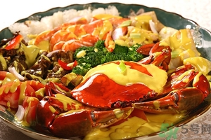 吃螃蟹可以喝紅酒嗎？吃螃蟹可以喝酒嗎？