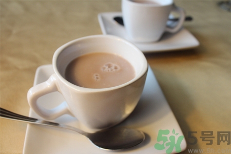 為什么喝奶茶后睡不著覺？喝奶茶會(huì)失眠怎么辦？