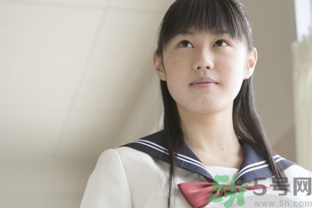 初中生女生的標(biāo)準(zhǔn)胸圍是多少？初中女生正常胸圍是多少？