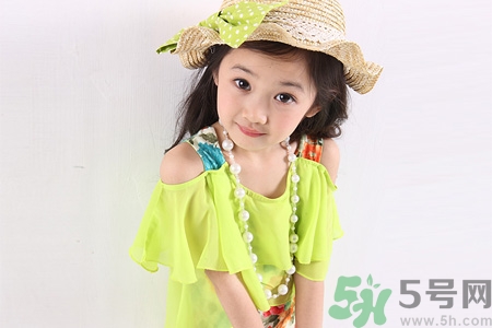 9歲女生的標(biāo)準(zhǔn)身高體重是多少？9歲女生正常身高體重是多少？