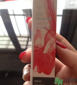 菲詩小鋪水墨絢染水潤唇彩怎么樣？菲詩小鋪唇彩好用嗎？