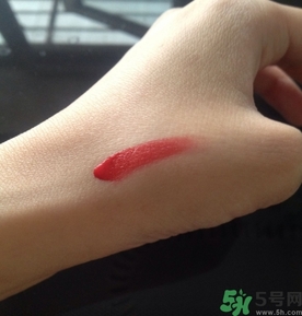 菲詩小鋪水墨絢染水潤唇彩怎么樣？菲詩小鋪唇彩好用嗎？