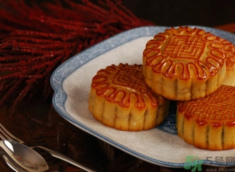 蓮蓉月餅的保質(zhì)期是多久？蓮蓉月餅怎么保存？