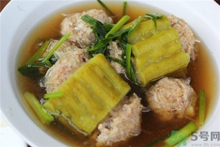 喝苦瓜汁會影響月經(jīng)嗎？來月經(jīng)可以喝苦瓜汁嗎？