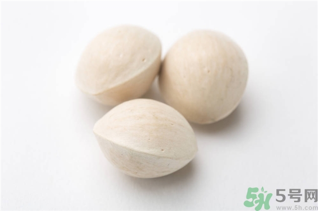 白果什么時(shí)候成熟？沒(méi)熟的白果能不能吃？