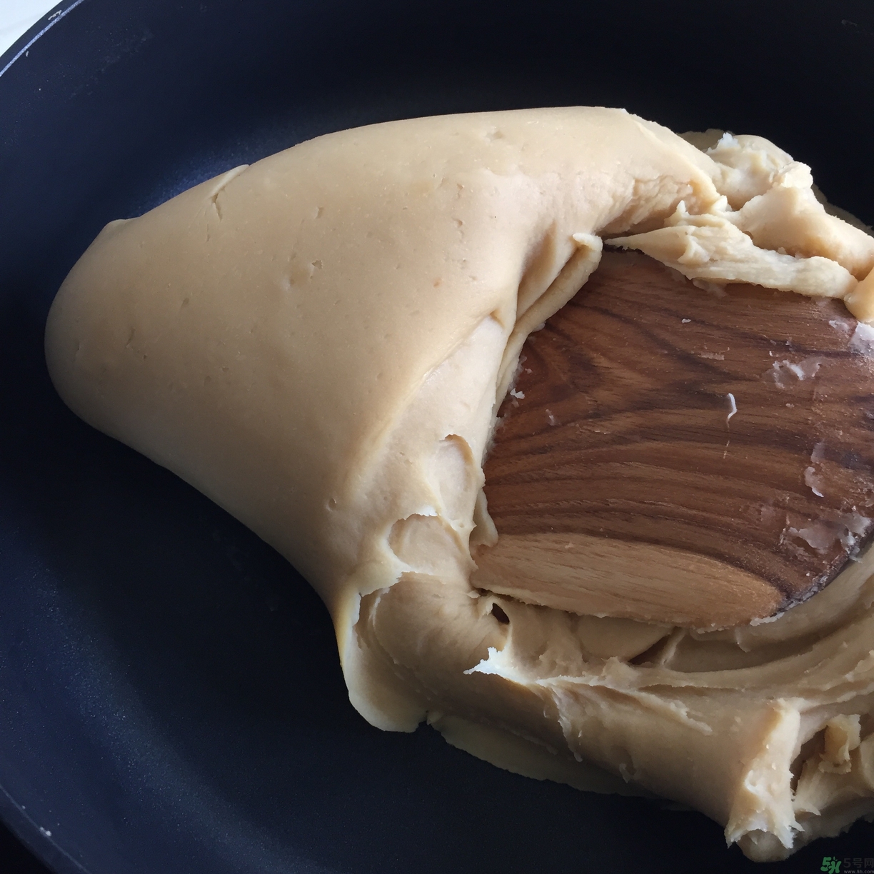 蓮蓉月餅的餡料是什么？蓮蓉月餅的餡料怎么做？