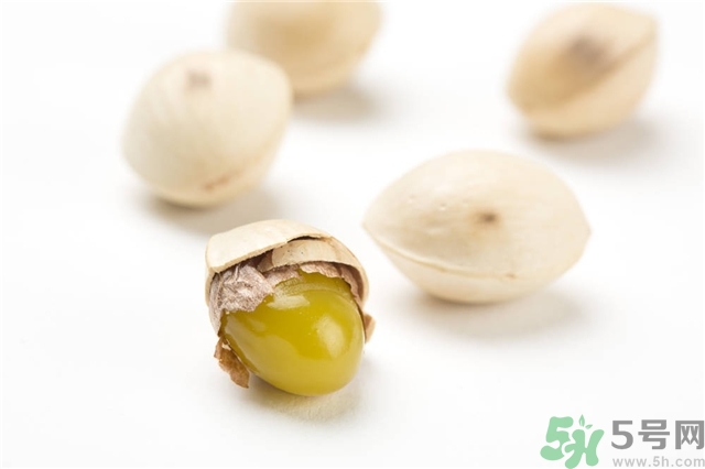 白果什么時(shí)候成熟？沒(méi)熟的白果能不能吃？