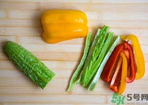 喝苦瓜汁會影響月經(jīng)嗎？來月經(jīng)可以喝苦瓜汁嗎？