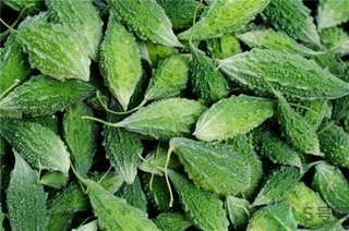 苦瓜汁可以敷臉嗎？苦瓜汁敷臉可以祛痘嗎