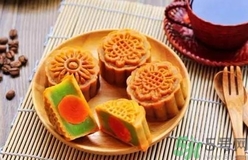 蛋黃月餅好吃嗎？蛋黃月餅?zāi)膫€牌子好吃？