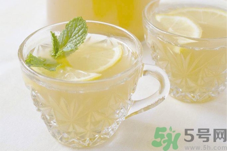 檸檬水是堿性食物嗎？檸檬水是酸性還是堿性？