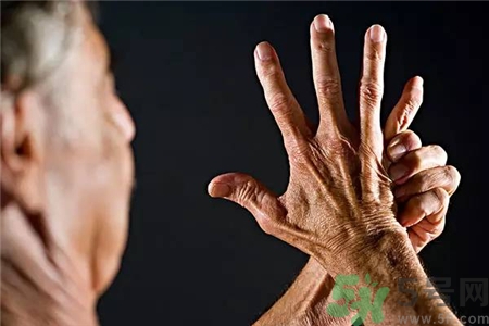 手不能握拳是怎么回事?睡醒后雙手不能握拳怎么辦? 手不能握拳是怎么回事?睡醒后雙手不能握拳怎么辦?