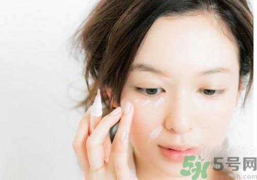 敷完面膜不洗臉會(huì)怎樣？敷完面膜不洗臉有什么危害？