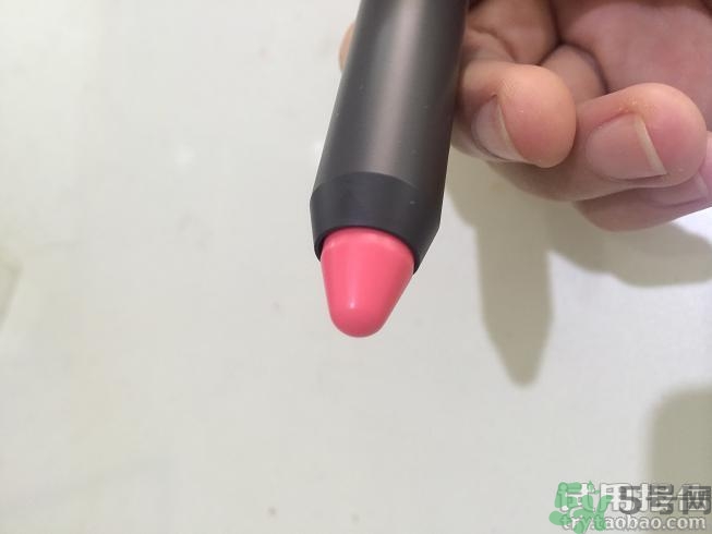 夢(mèng)妝唇膏筆怎么用?夢(mèng)妝唇膏筆使用方法。