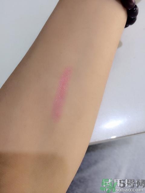 夢(mèng)妝唇膏筆怎么用?夢(mèng)妝唇膏筆使用方法。