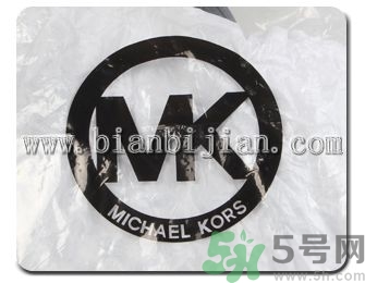 Michael Kors女包真?zhèn)伪鎰e Michael Kors包包真假鑒別圖 Michael Kors女包真?zhèn)伪鎰e Michael Kors包包真假鑒別圖