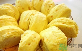 面粉用冷水還是熱水?dāng)嚢?攪面粉用冷水好還是熱水好? 面粉用冷水還是熱水?dāng)嚢?攪面粉用冷水好還是熱水好?