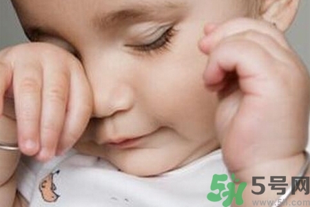 流行性腮腺炎的表現(xiàn)有哪些？?流行性腮腺炎飲食怎么調(diào)理？