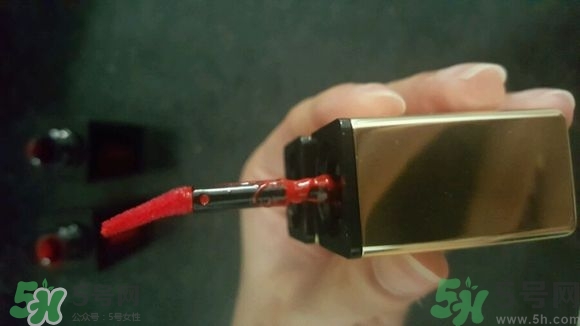 ysl黑管唇釉真假怎么辨別?圣羅蘭黑管唇釉真假對(duì)比圖