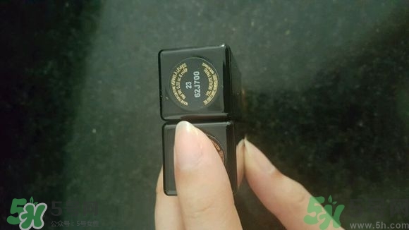 ysl黑管唇釉真假怎么辨別?圣羅蘭黑管唇釉真假對(duì)比圖